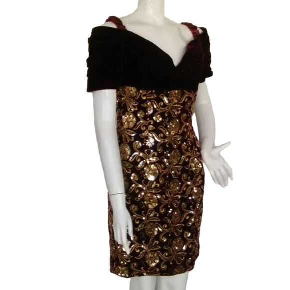 JESSICA MCCLINTOCK Evening Dress, S, Red Velvet, Golden Sequins, Off-shoulder - Picture 3 of 14